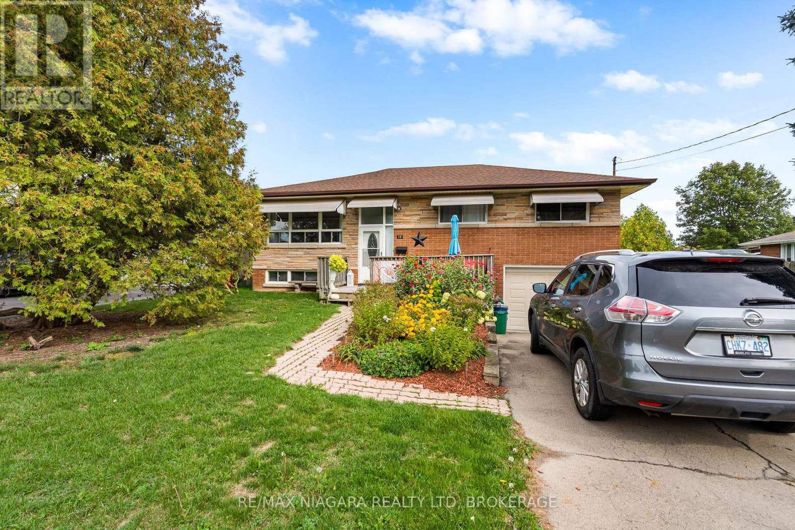 13 RIDGEWOOD AVENUE photo 2