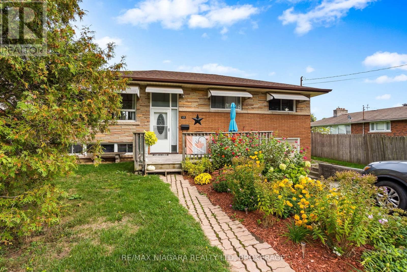 13 RIDGEWOOD AVENUE photo 3