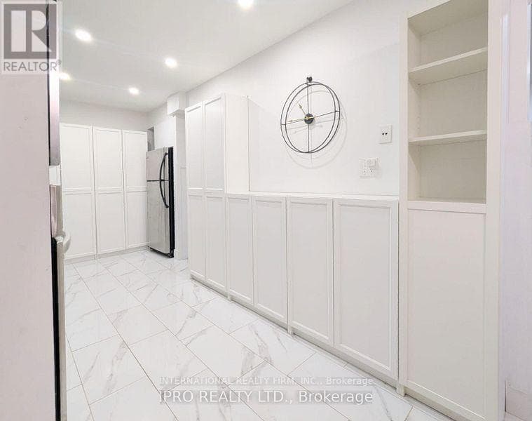 52 VODDEN COURT photo 5
