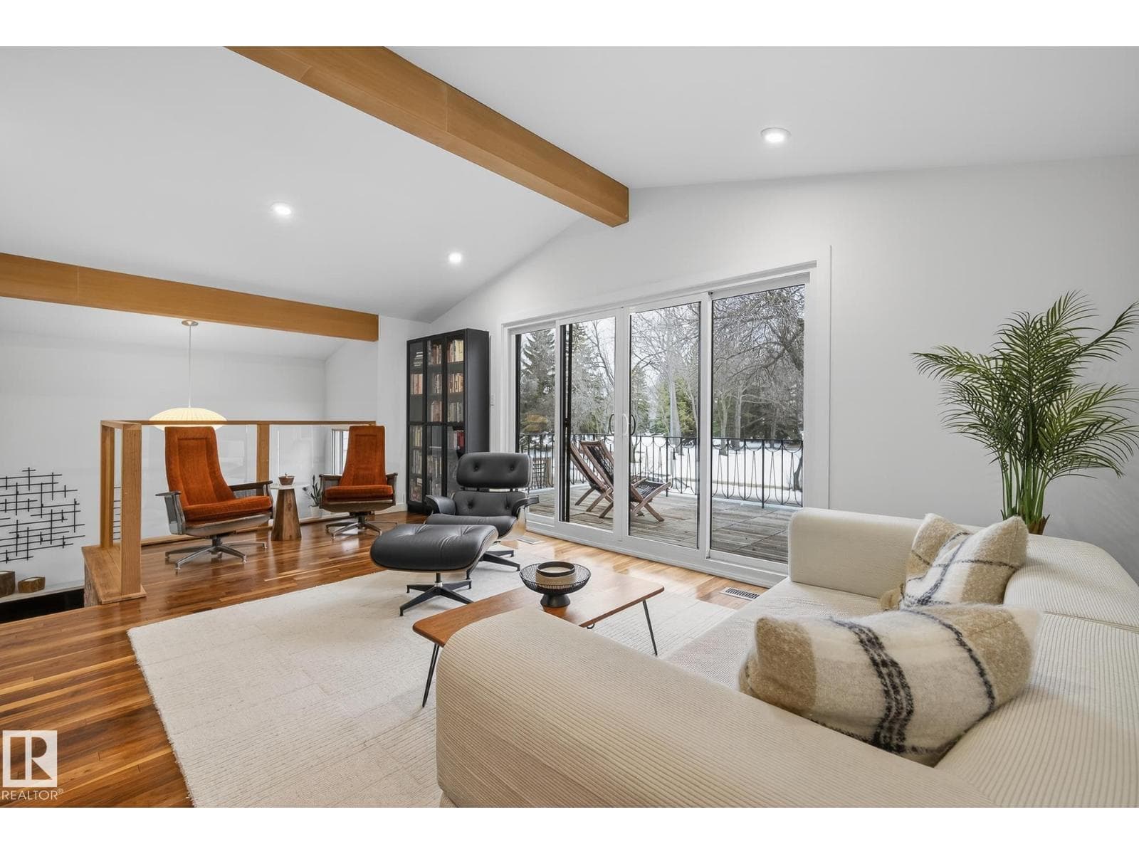 9736 78 Avenue NW photo 5