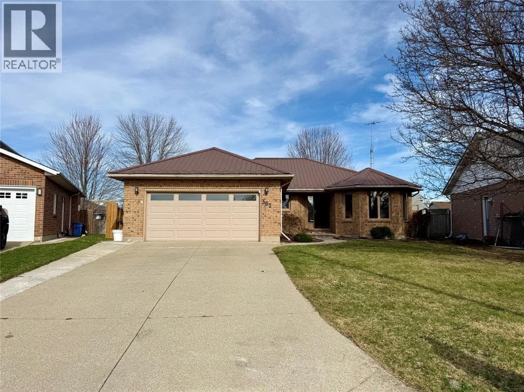 362 Manor COURT photo 2