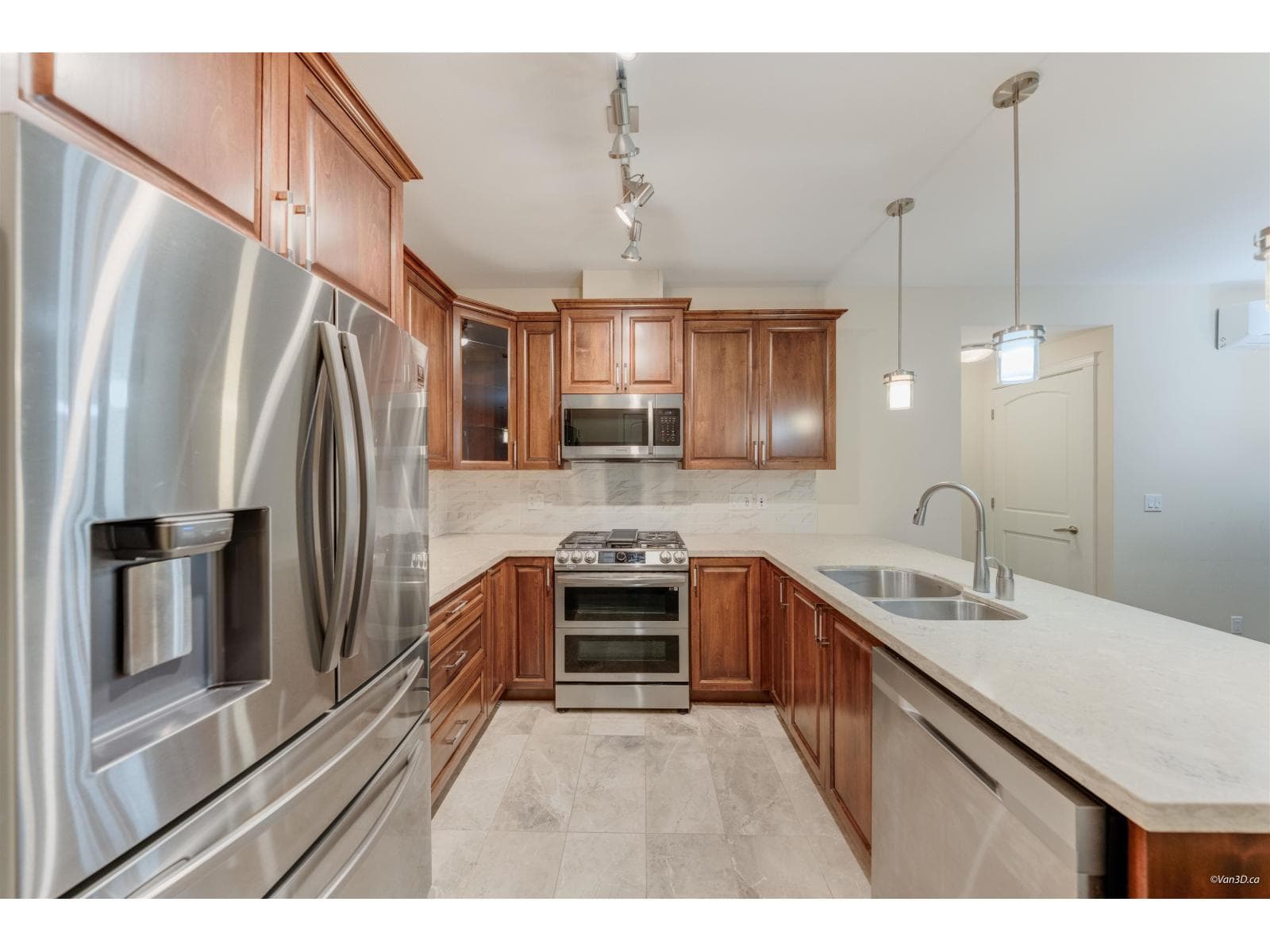 208 20325 85 AVENUE photo 5