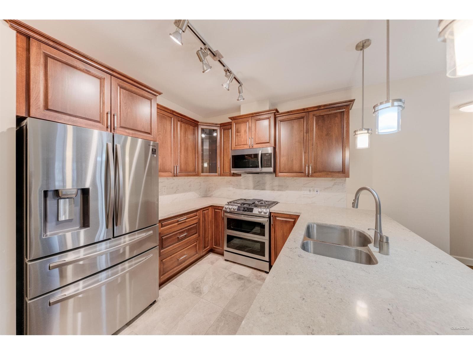 208 20325 85 AVENUE photo 3