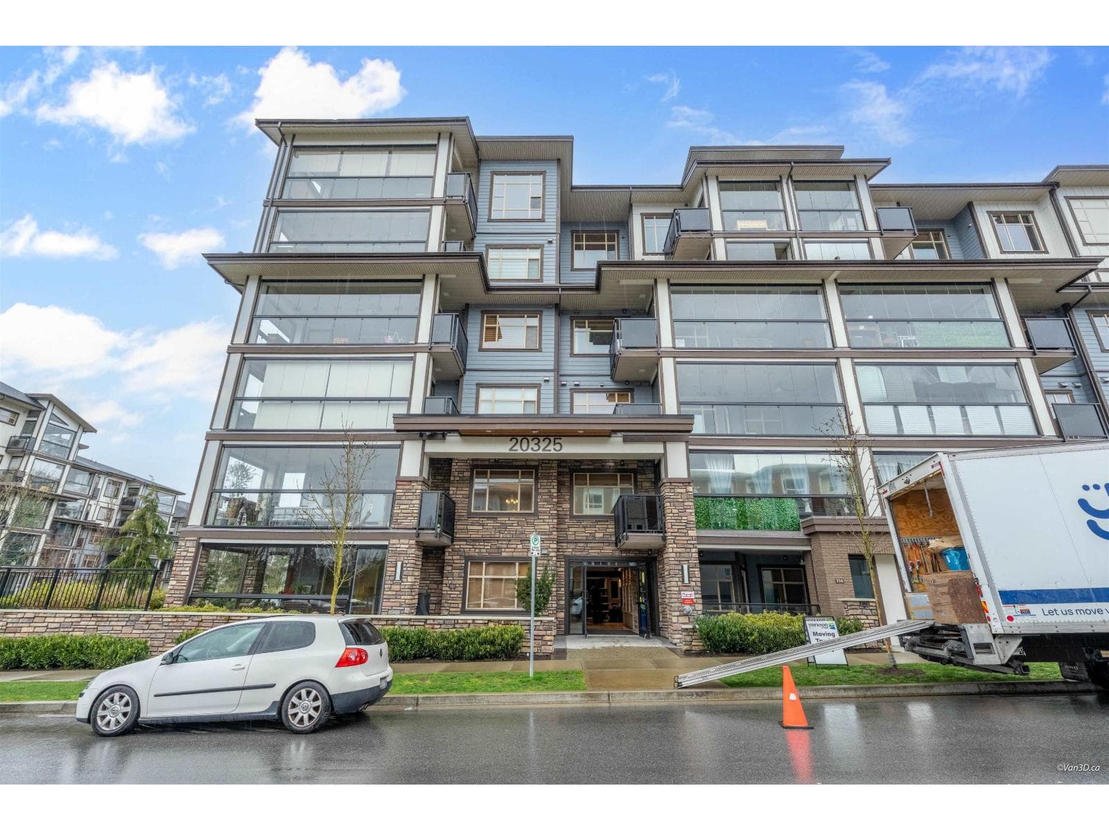 3 bed 2 bath single family at 208 20325 85 AVENUE — $759,000