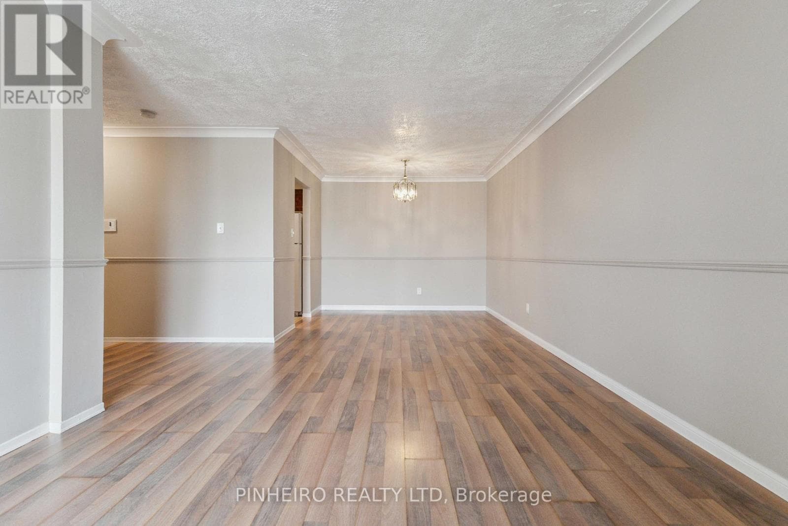 309 - 727 DEVERON CRESCENT photo 5