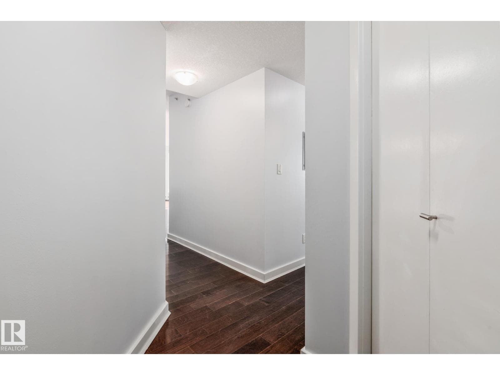 #2304 10152 104 ST NW photo 3