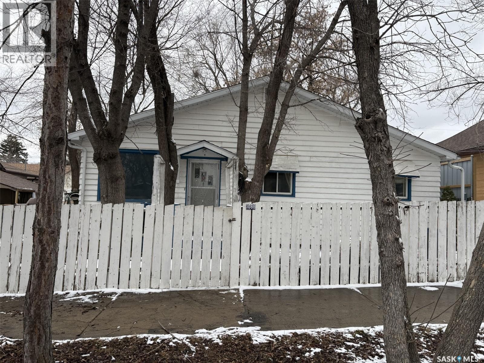 3 bed 1 bath single family at 1088 Wolfe AVENUE — $139,900