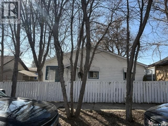 1088 Wolfe AVENUE photo 4