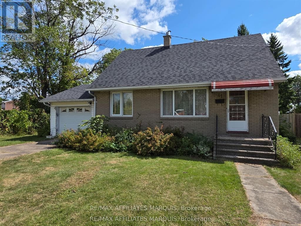4 bed 1 bath single family at 41 ELGIN STREET W — $359,000
