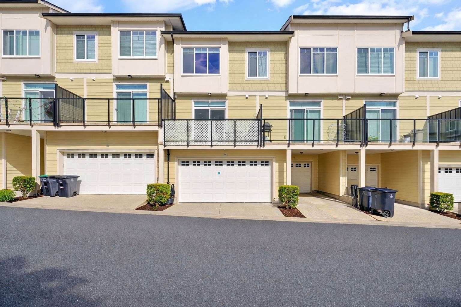 4 bed 4 bath single family at 64 13670 62 AVENUE — $835,000