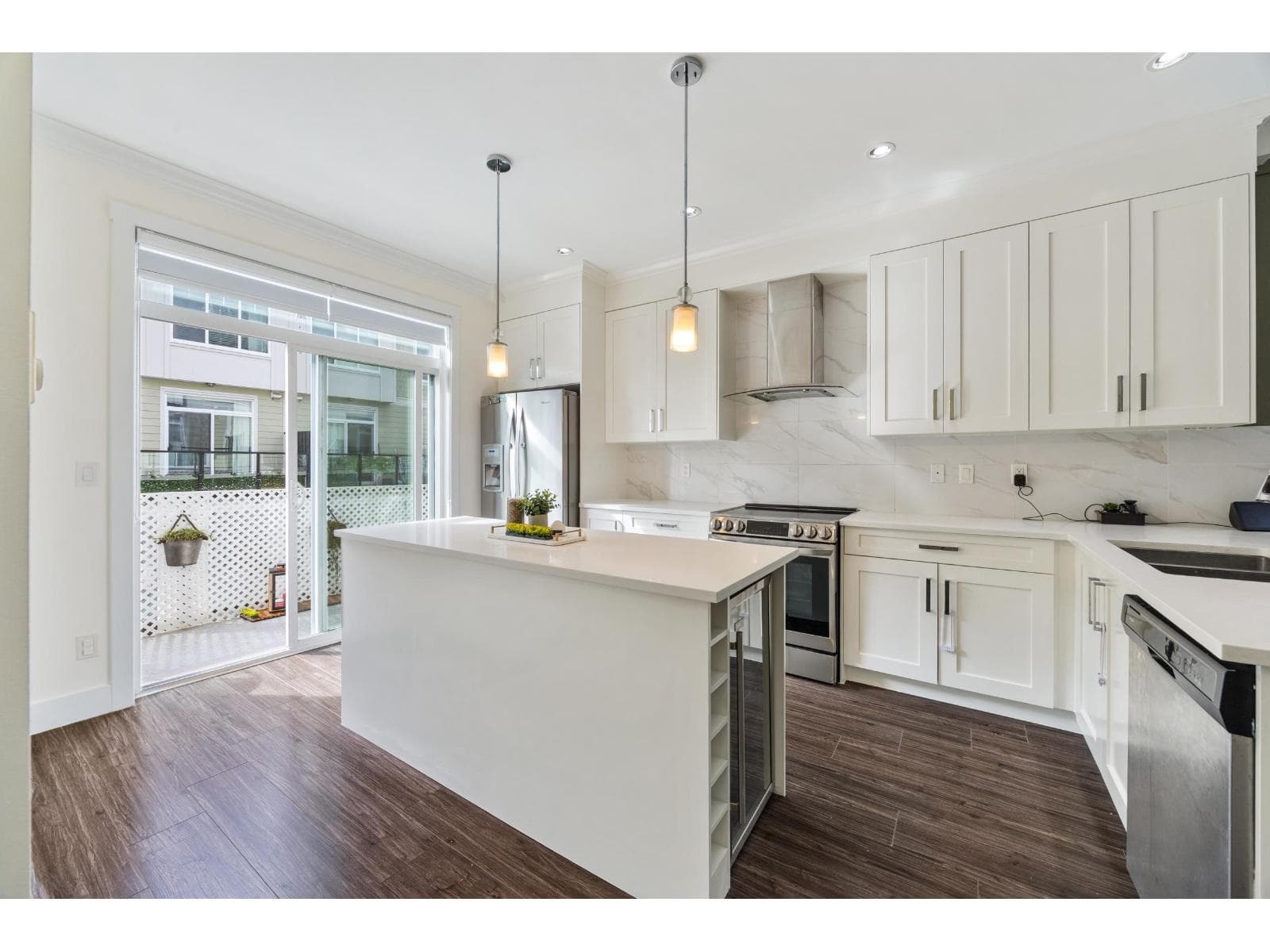 64 13670 62 AVENUE photo 3