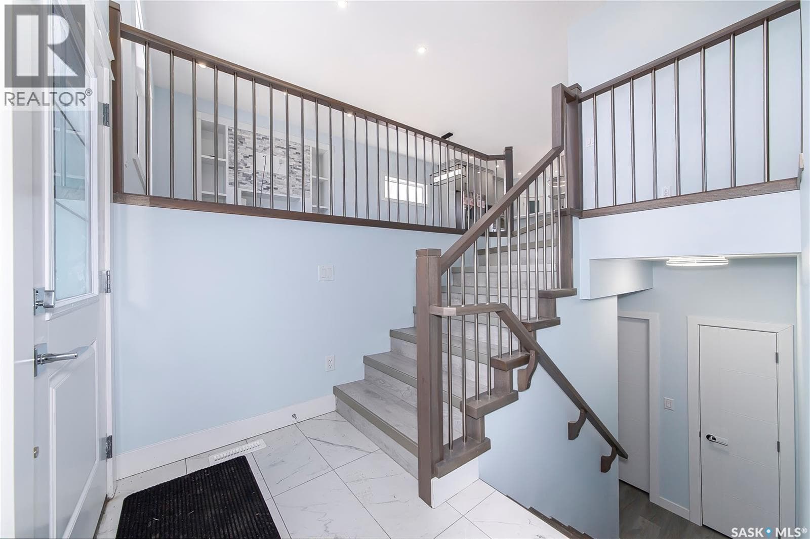 906 Bentley MANOR photo 4
