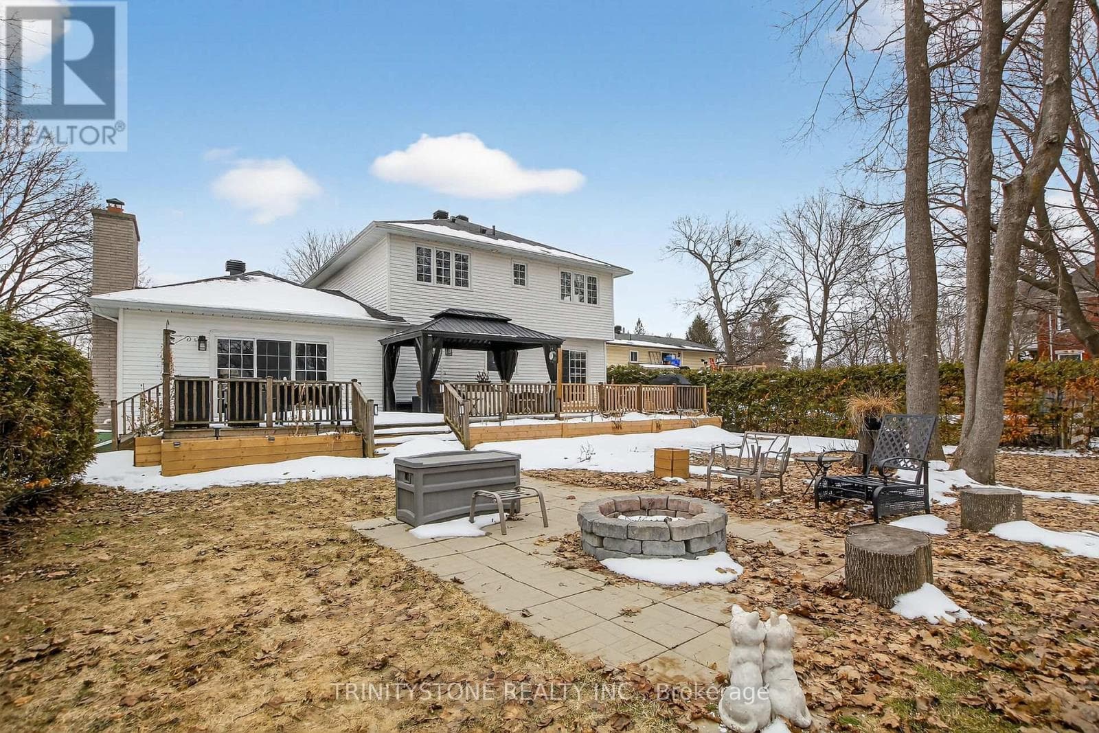 259 LAKE AVENUE E photo 4
