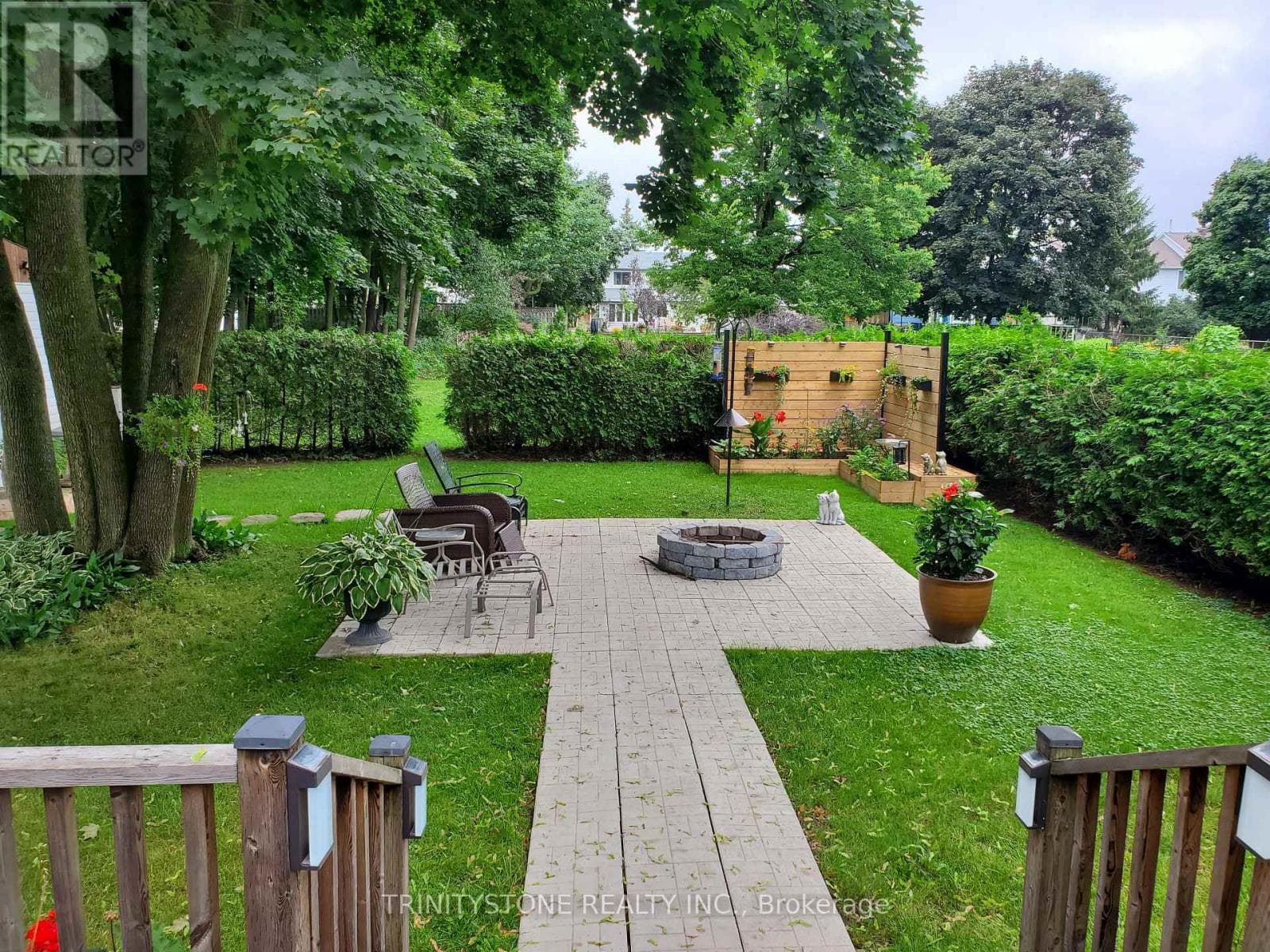 259 LAKE AVENUE E photo 5