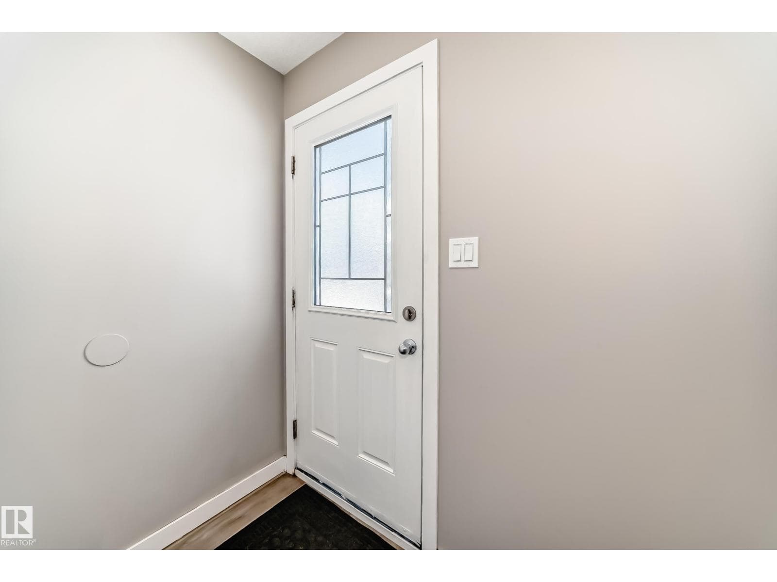 10327 150 ST NW photo 3