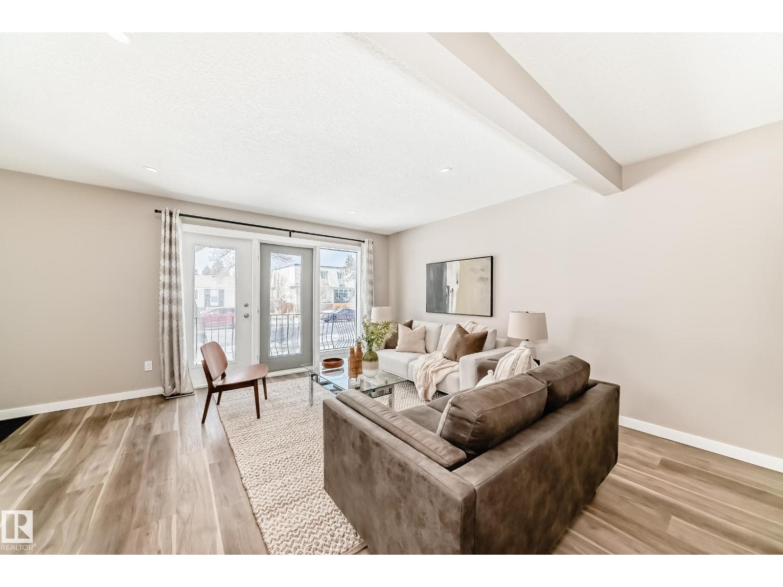 10327 150 ST NW photo 4