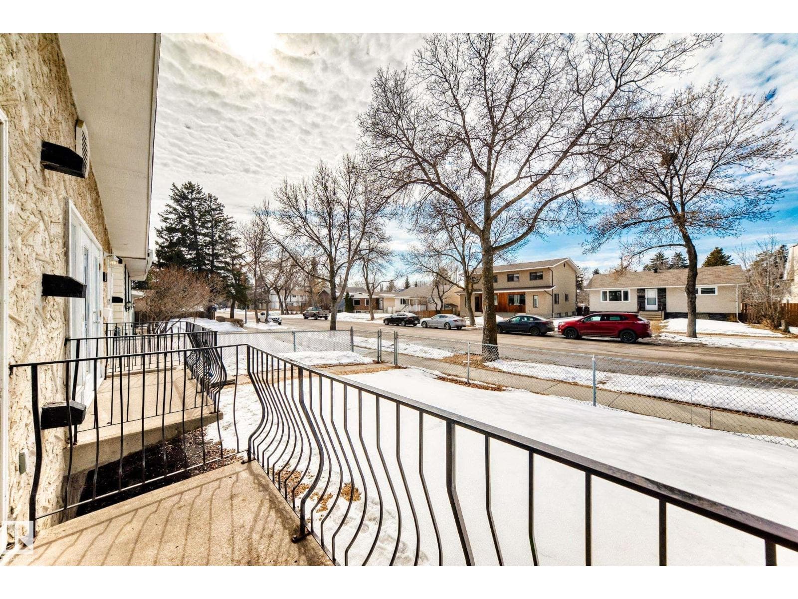 10329 150 ST NW photo 3