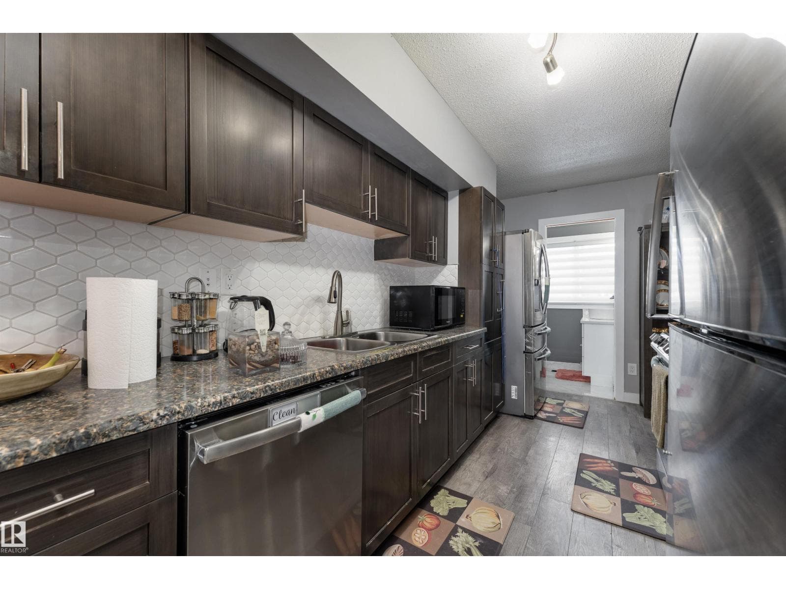 3 bed 3 bath single family at 110 CENTENNIAL CO NW — $254,900