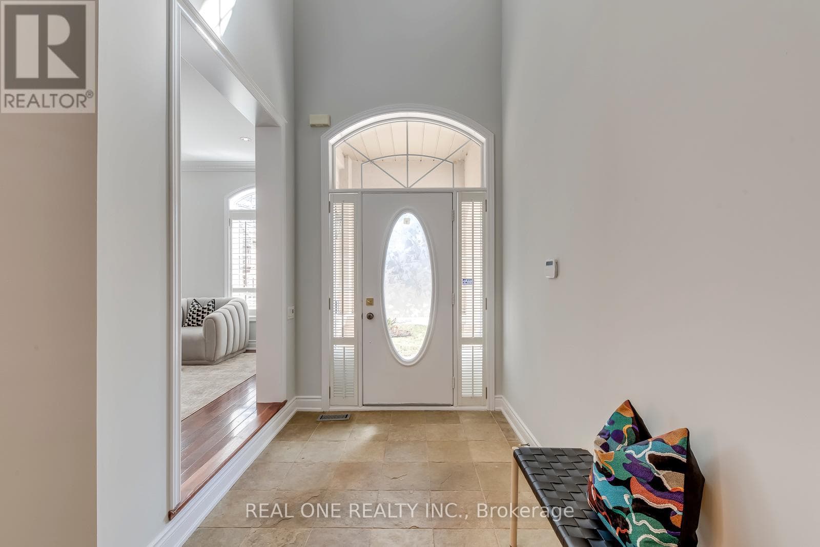 96 SPRING AZURE CRESCENT photo 3