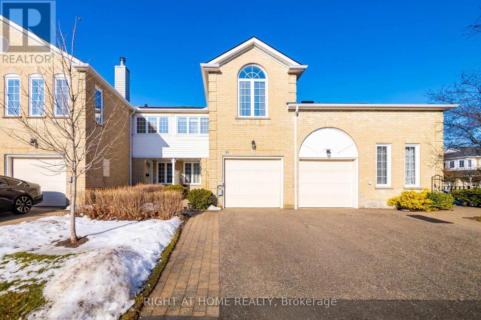 4 bed 4 bath single family at 25 HEATHCLIFFE SQUARE — $599,900