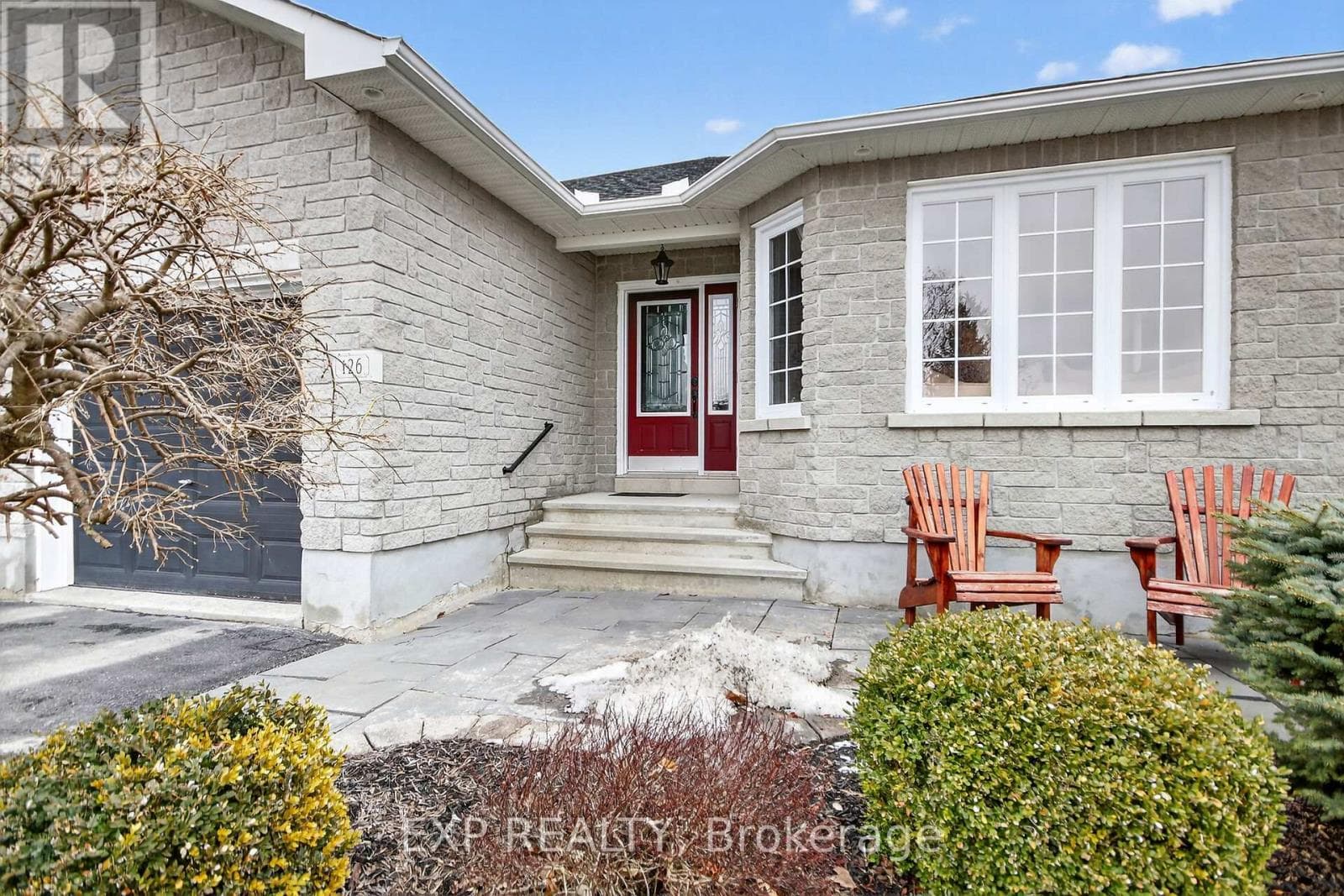126 METCALFE DRIVE photo 2