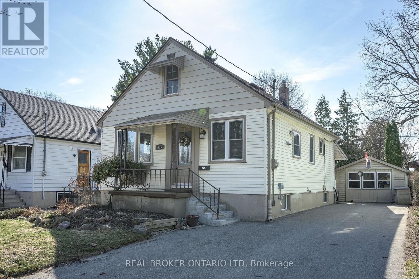 485 SALISBURY STREET photo 2