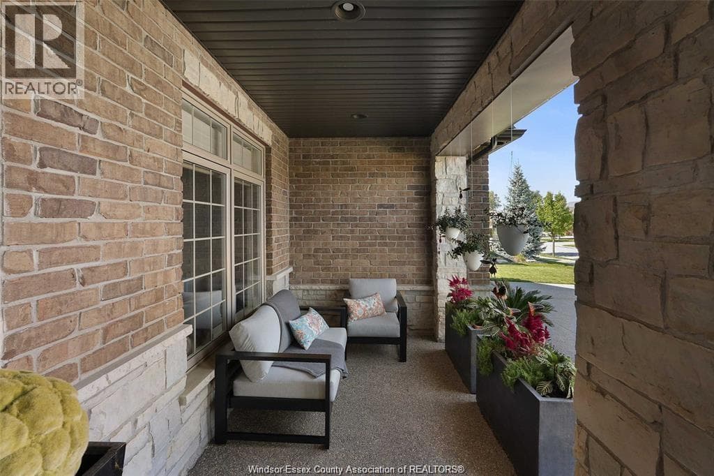 4076 ST. FRANCIS photo 4