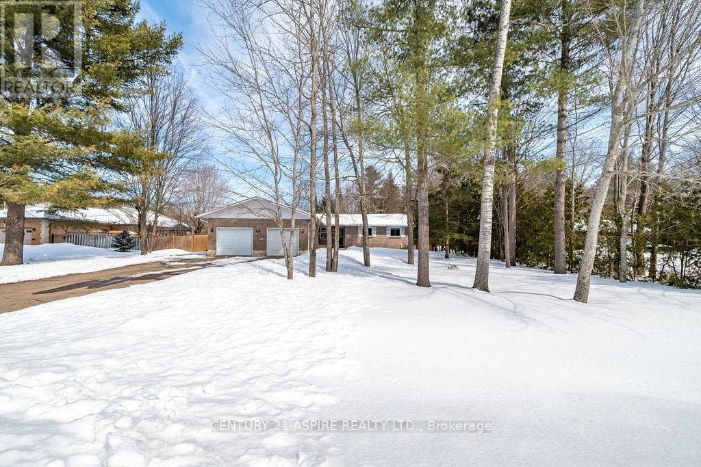 21 HERITAGE DRIVE photo 3