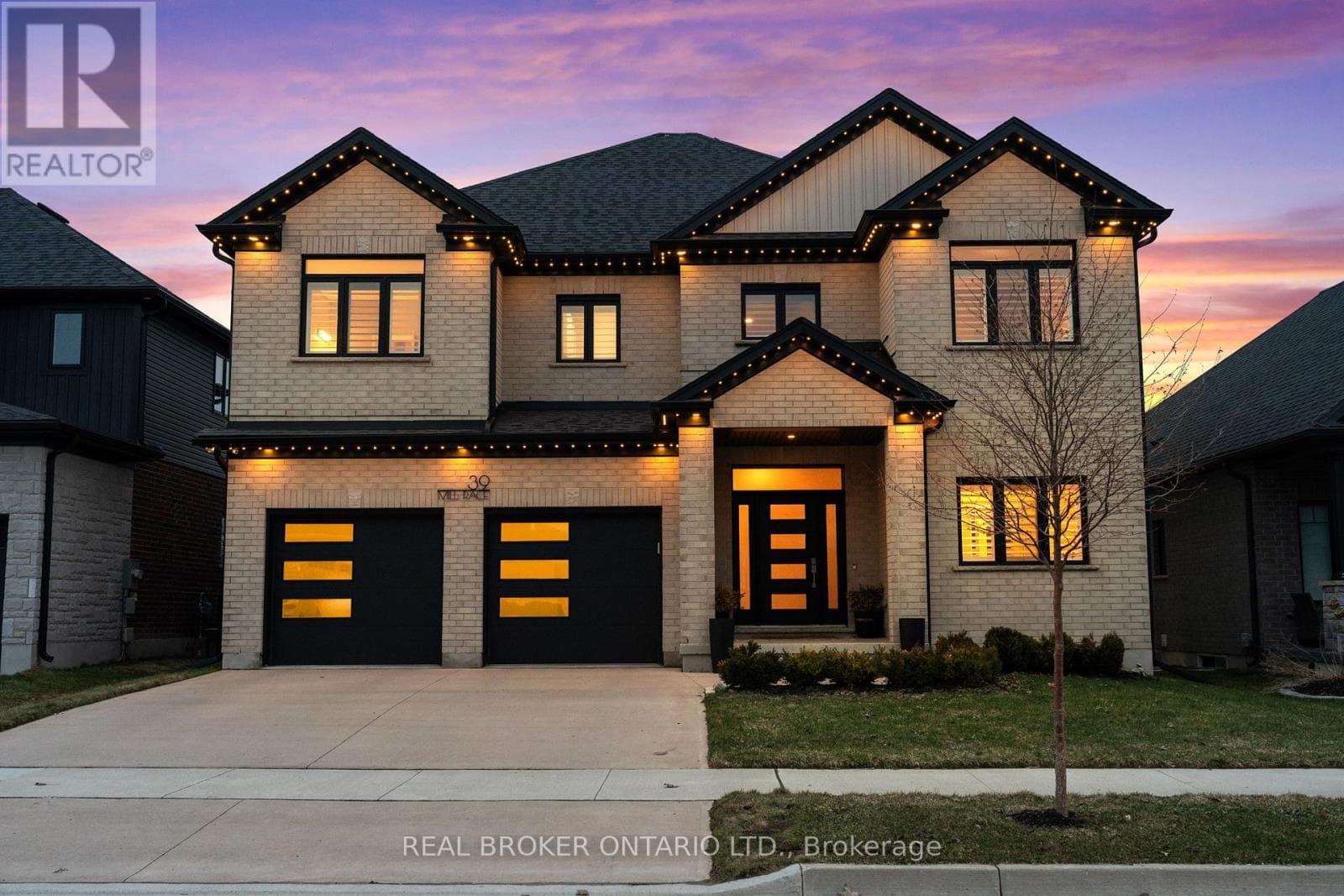 4 bed 3 bath single family at 39 MILL RACE CRESCENT — $1,497,000