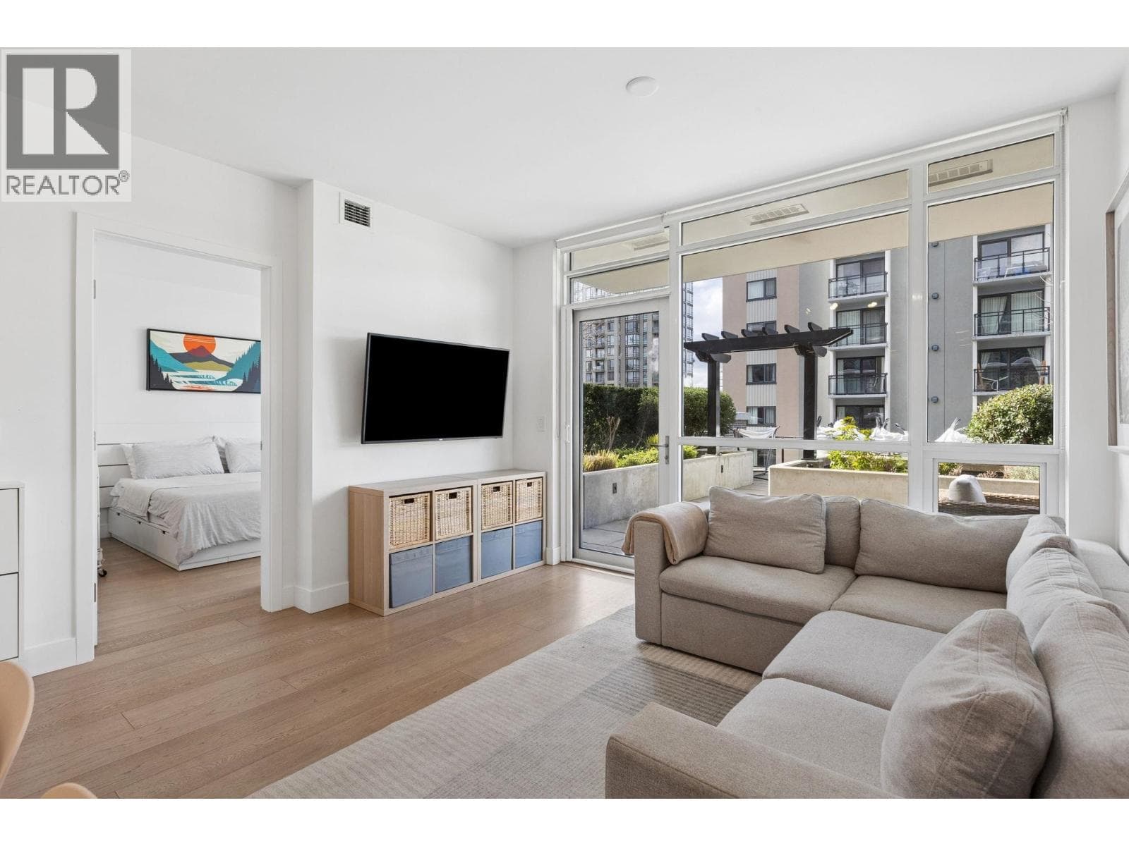 208 177 W 3RD STREET photo 3