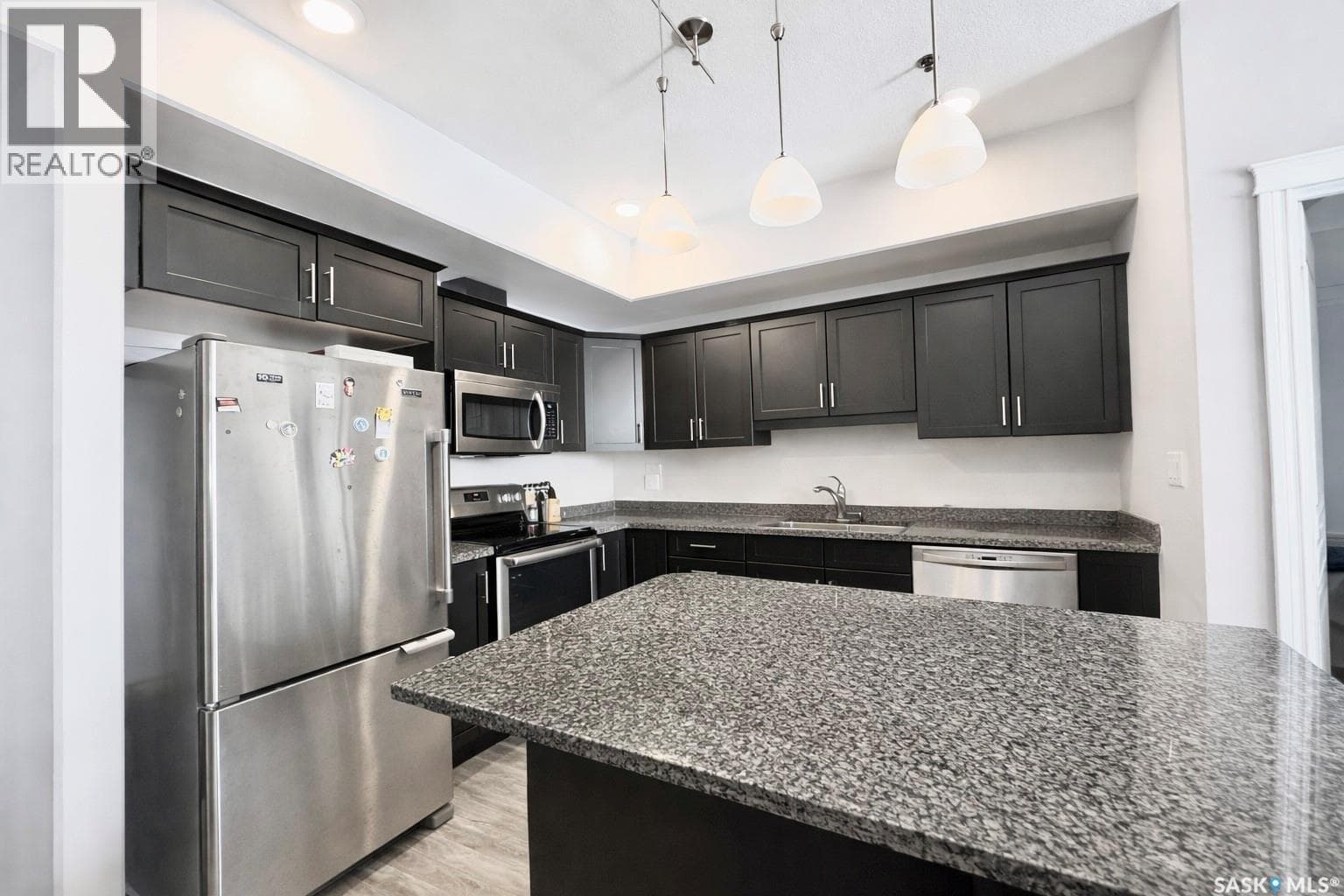 309 412 Willowgrove SQUARE — photo 4