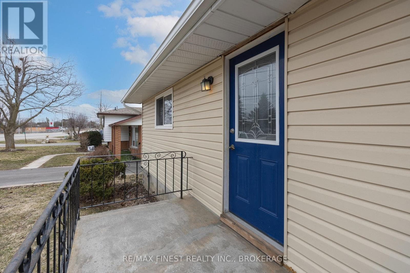 3007 PRINCESS STREET photo 4
