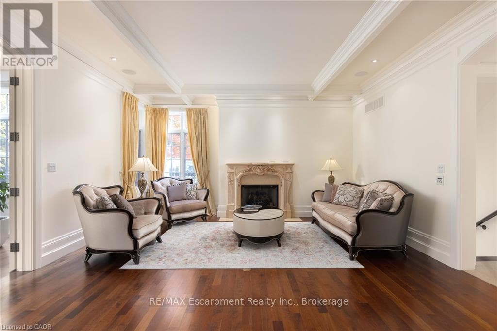 1081 ARGYLE DRIVE photo 5