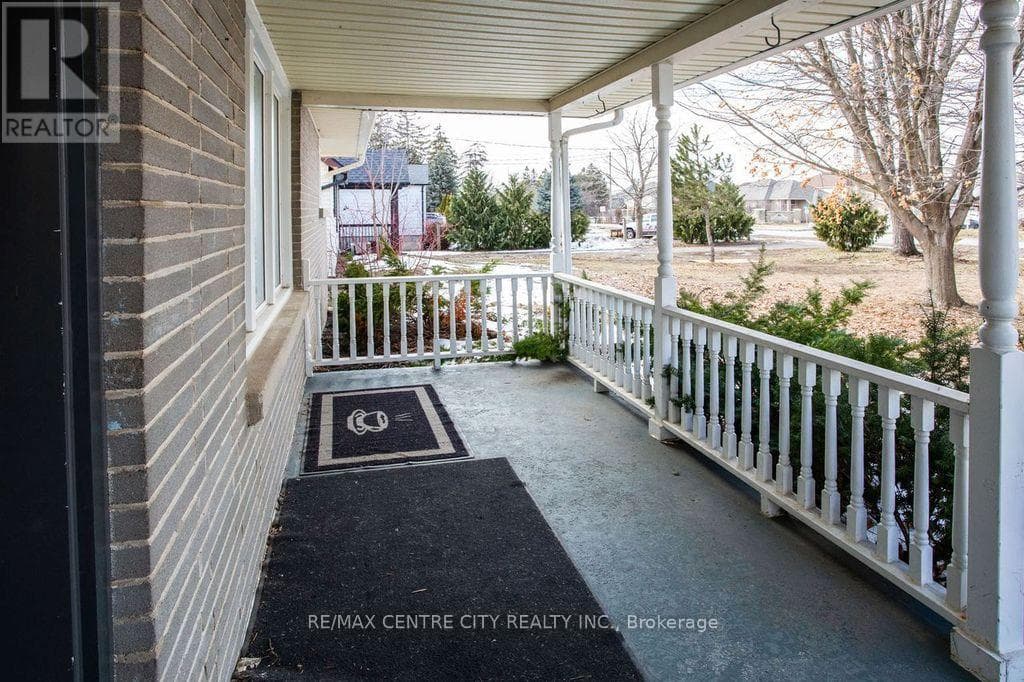 1231 SUNNINGDALE ROAD E photo 4