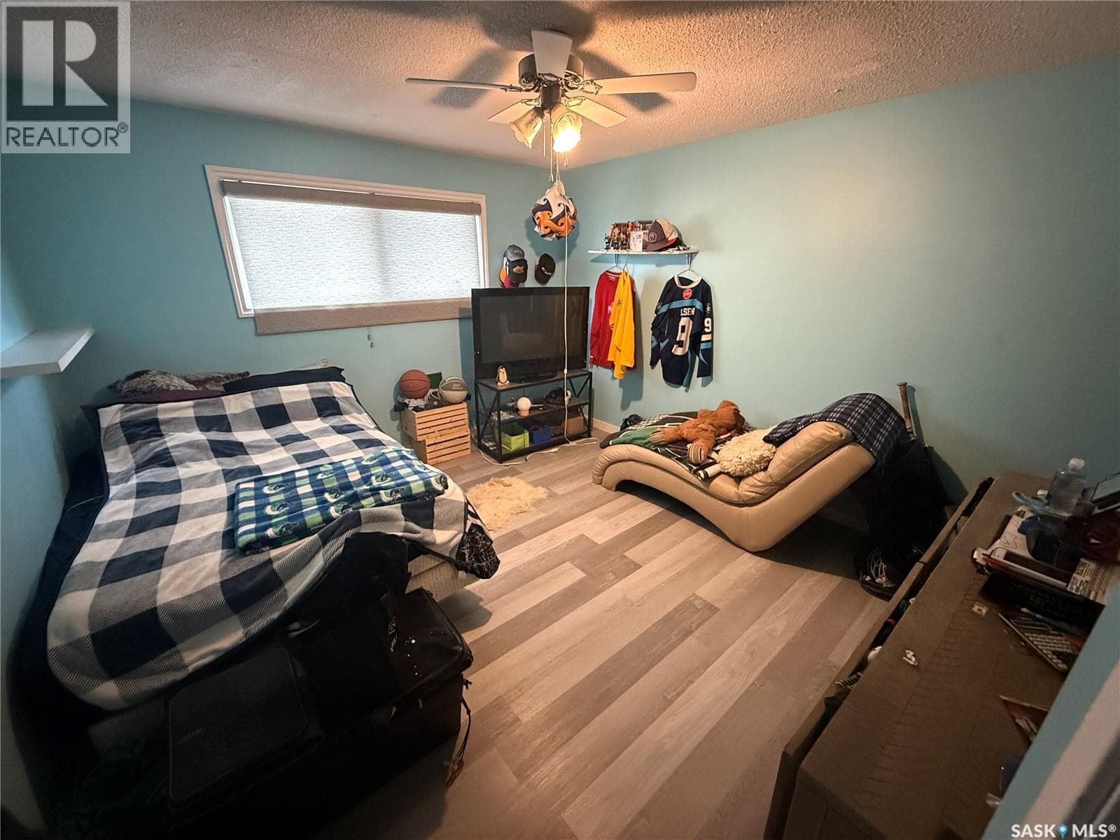 104 Railway AVENUE E photo 8