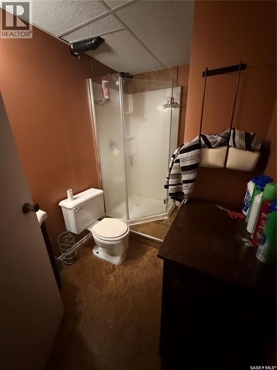 104 Railway AVENUE E photo 10