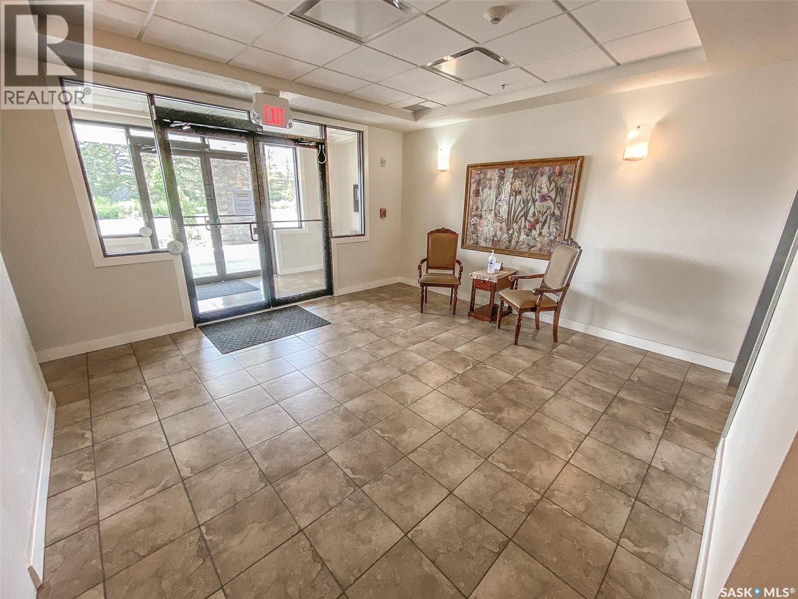 408 912 Otterloo STREET photo 4