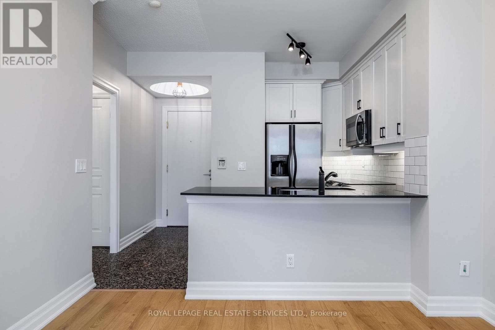 109 - 2083 LAKE SHORE BOULEVARD W photo 4