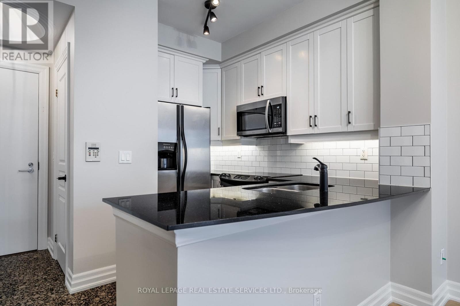 109 - 2083 LAKE SHORE BOULEVARD W photo 5
