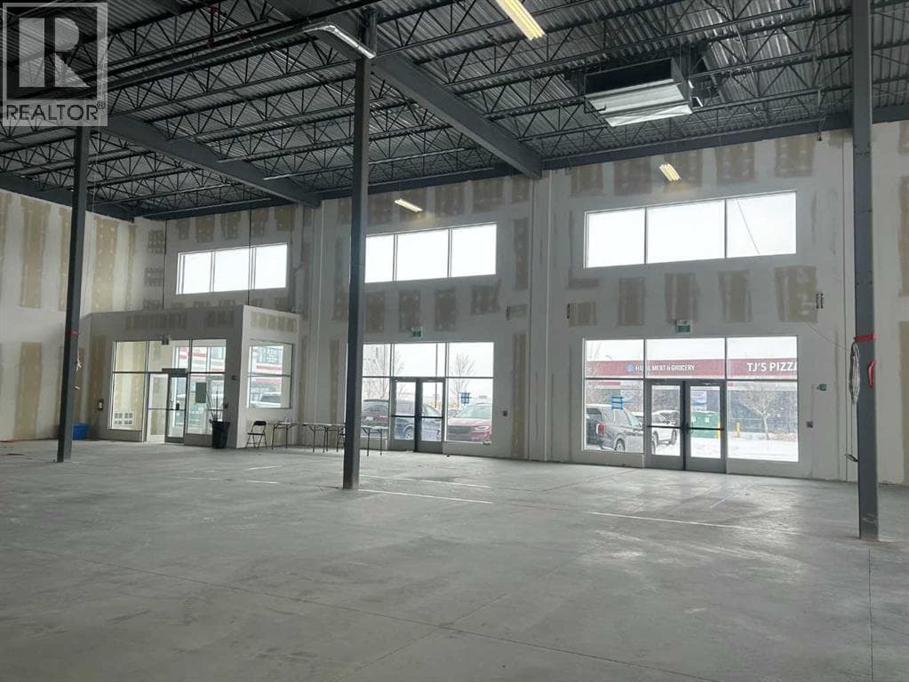 3190, 28 Kingsview Road SE — photo 3