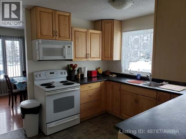 10850 98 AVE — photo 3