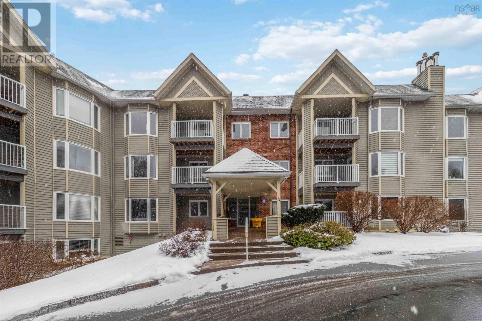 2 bed 2 bath single family at 104 12 Spinnaker Drive — $448,500