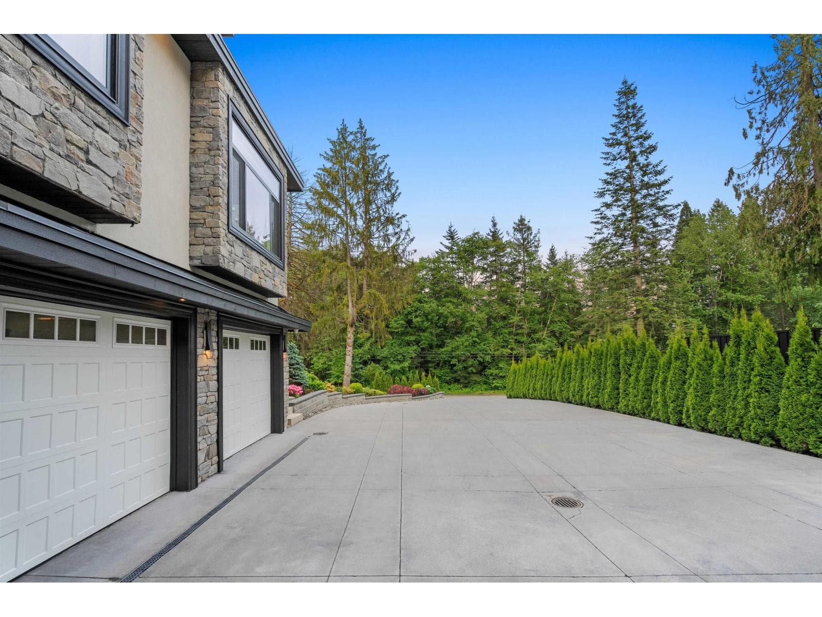 9075 164 STREET photo 5