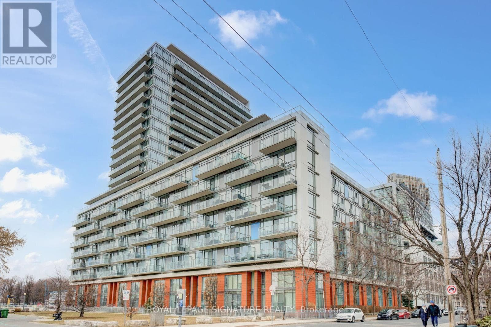 602 - 90 STADIUM ROAD photo 2