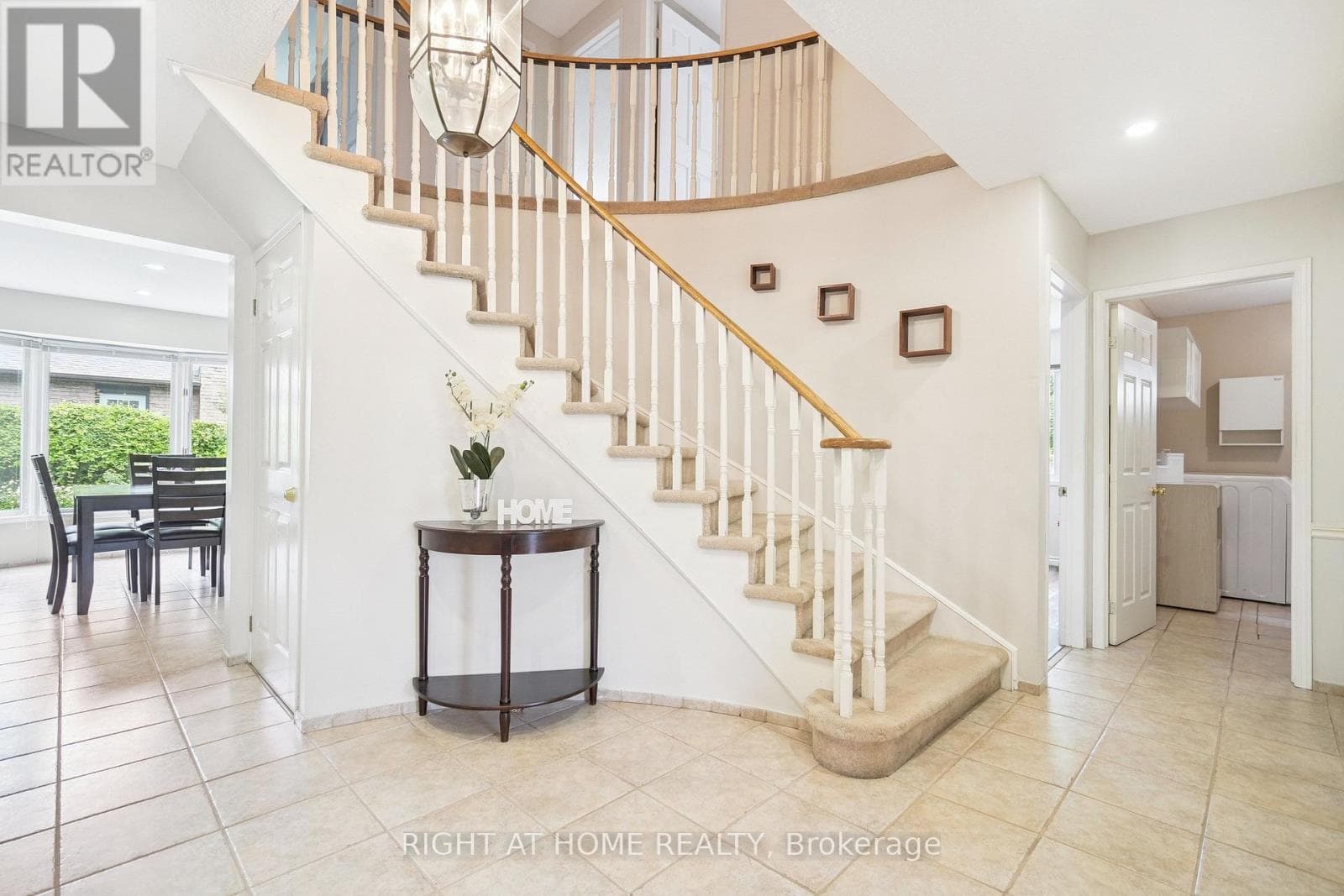 309 AMBERLY BOULEVARD photo 3