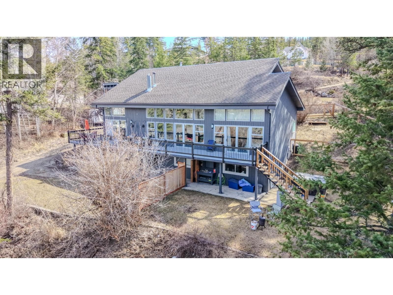 5 bed 4 bath single family at 2124 SOUTH LAKESIDE DRIVE — $715,000