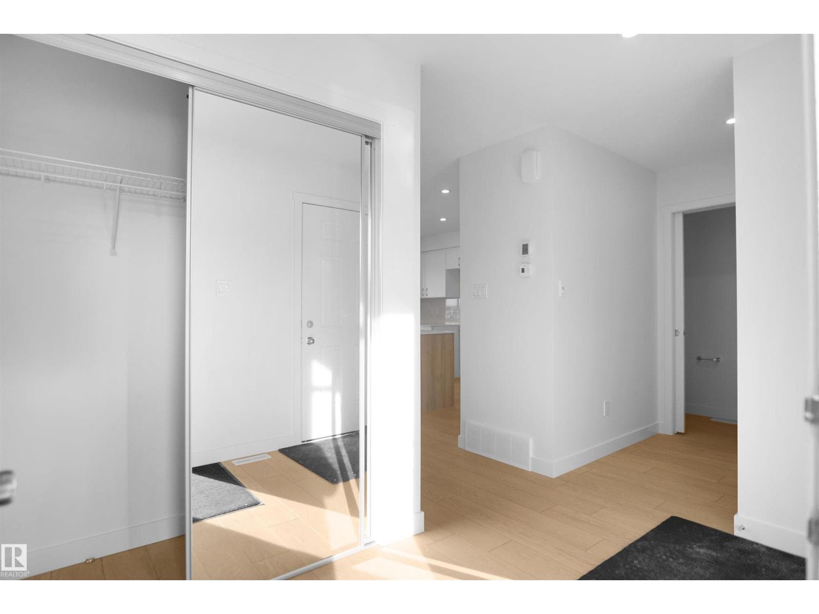 1535 208 ST NW photo 3