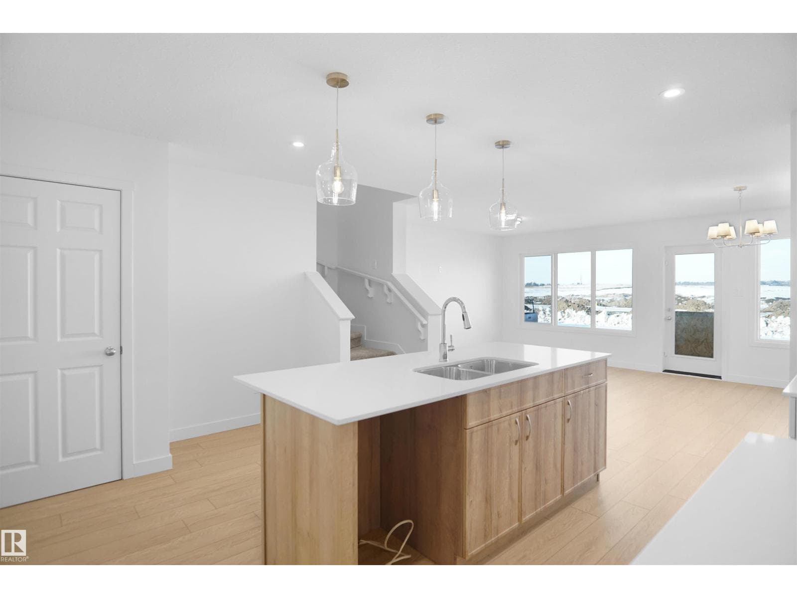 1535 208 ST NW photo 5