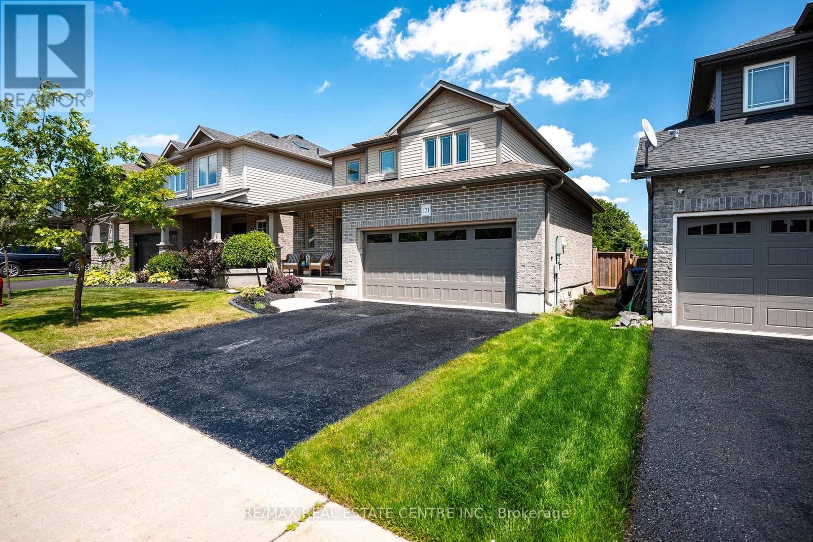 121 TAYLOR DRIVE photo 2