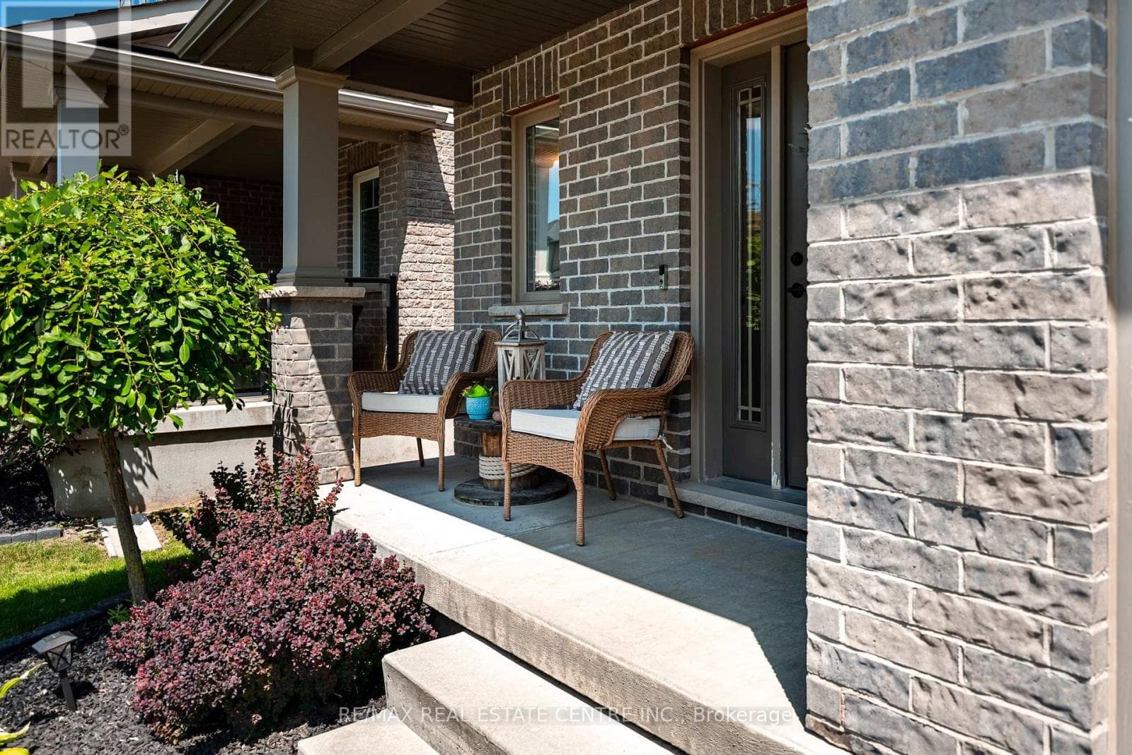 121 TAYLOR DRIVE photo 4